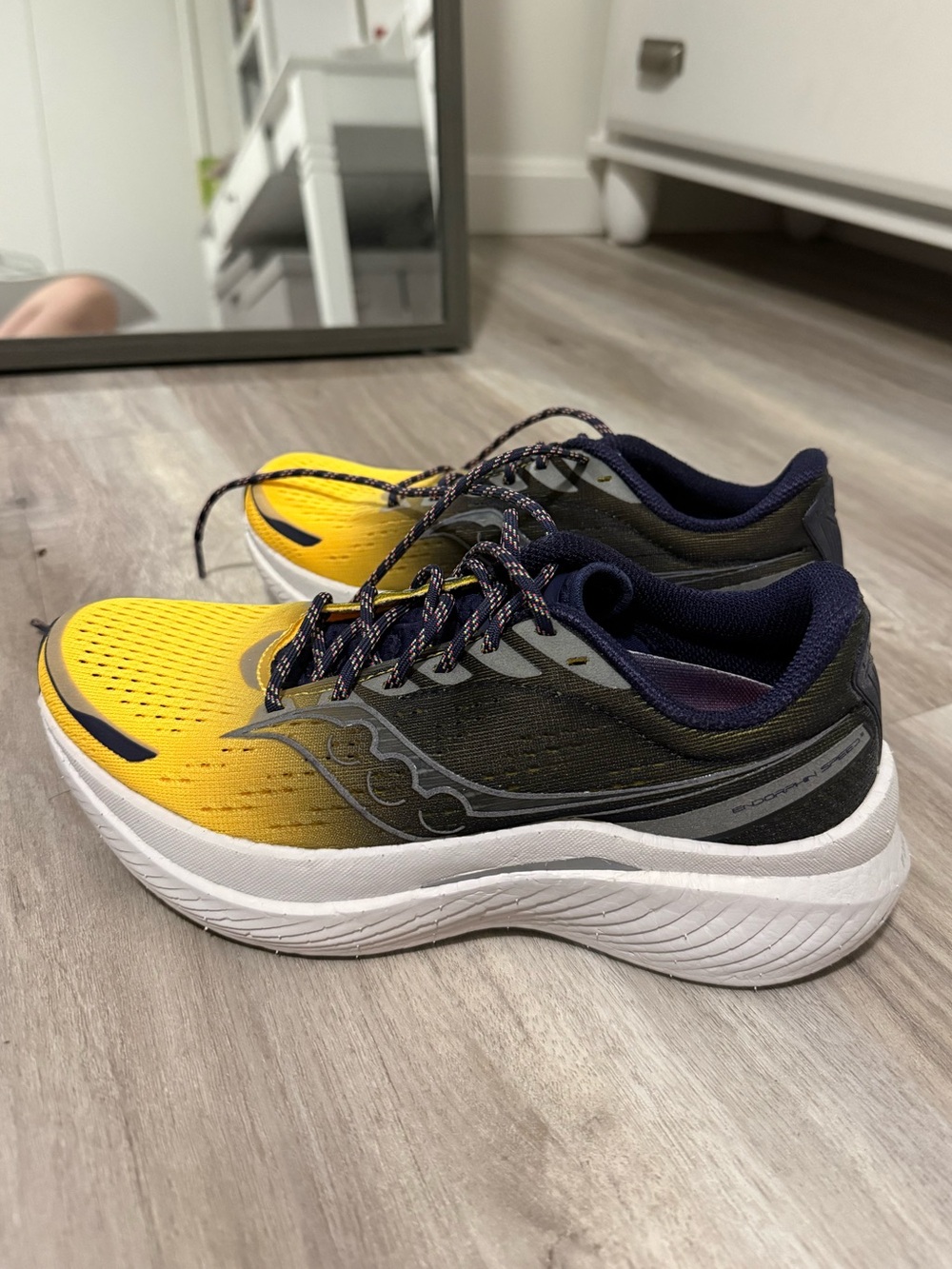 NWOT Saucony Endorphin Speed 3 size 7